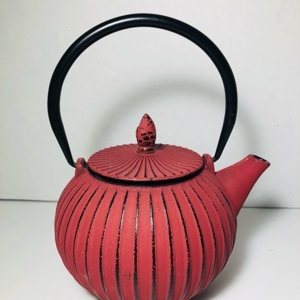 Ribbed Cast Iron Teapot Red Excellent Condition